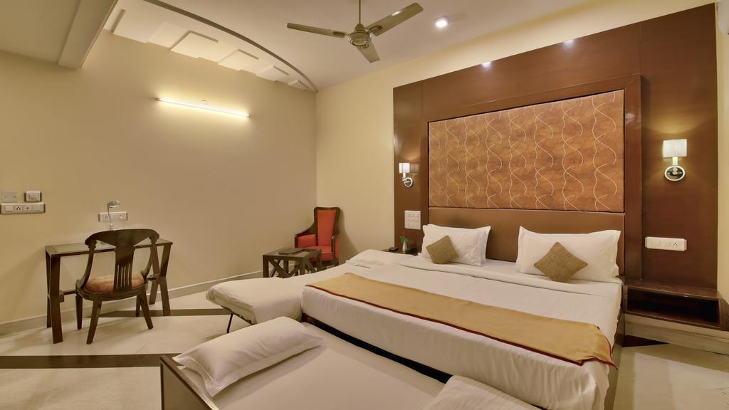 Milestone 251 Hotel Jaipur Exterior photo